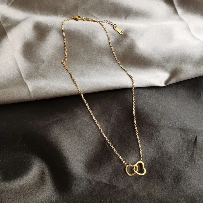 Colar Feminino com Pingente de Corações em Aço Inoxidável - Imagem 5